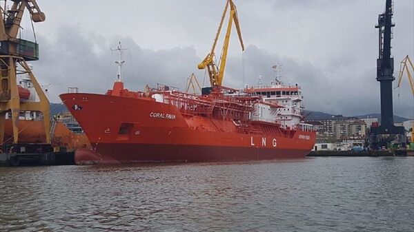 СПГ-танкер Coral Favia, архивное фото - Sputnik Литва