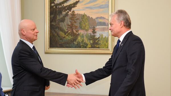 Президент Литвы Гитанас Науседа и премьер Саулюс Сквернялис - Sputnik Литва