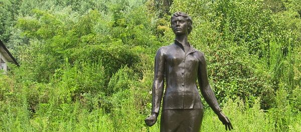 Памятник Надежде Курченко, архивное фото - Sputnik Литва