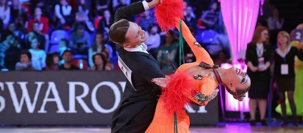 Танцуют Вероника Голоднева и Вайдотaс Лацитис, архивное фото - Sputnik Литва