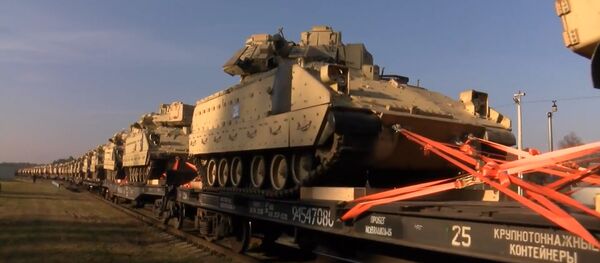 НАТО пытается запугать Россию и успокоить страны Балтии - Sputnik Литва