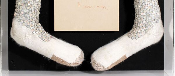 Носки Майкла Джексона из личной коллекции его менеджера Фрэнка Дилео Носки Майкла Джексона из личной коллекции его менеджера Фрэнка Дилео - Sputnik Lietuva