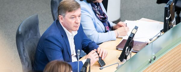 Лидер правящей партии Рамунас Карбаускис, архивное фото Лидер правящей партии Рамунас Карбаускис, архивное фото - Sputnik Lietuva