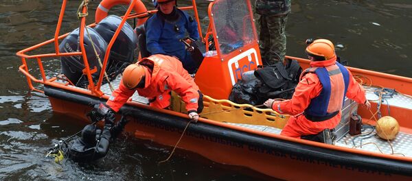 Следственные действия на реке Мойке в Санкт-Петербурге, 10 ноября 2019 года - Sputnik Литва