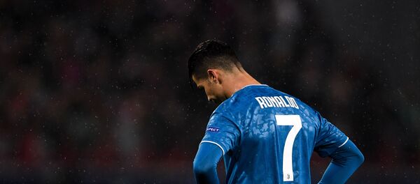 Игрок ФК Ювентус Криштиану Роналду, архивное фото Игрок ФК Ювентус Криштиану Роналду, архивное фото - Sputnik Литва