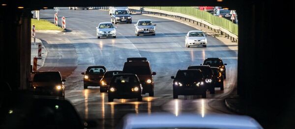 Автомобили под виадуком, архивное фото - Sputnik Литва