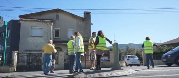 Moscow Times рассказала о причинах популярности RT во Франции - Sputnik Литва