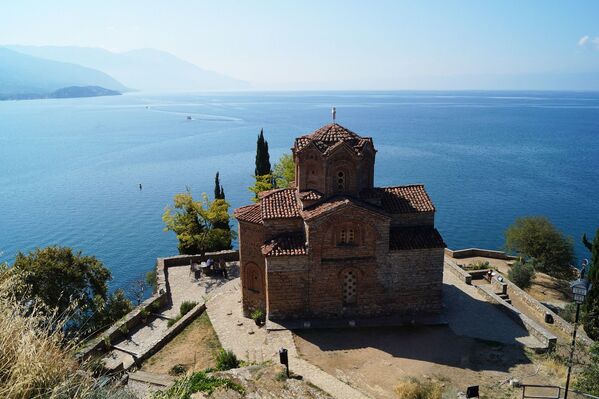 Вид на озеро Охрид в Северной Македонии - Sputnik Литва