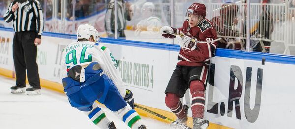 Играют Динамо Рига и Салават Юлаев Уфа, 12 ноября 2019 года - Sputnik Литва