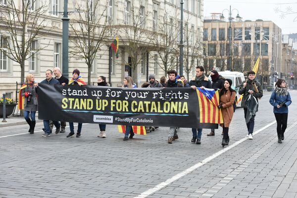 Акция в поддержку Каталонии в Вильнюсе - Sputnik Литва