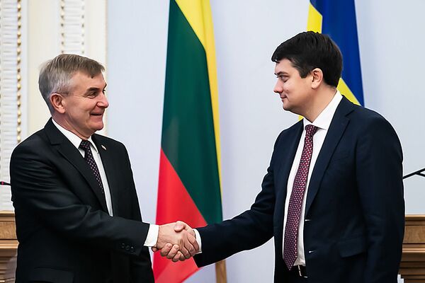 Спикер Сейма обсудил с украинскими властями Северный поток – 2 Спикер Сейма обсудил с украинскими властями Северный поток – 2 - Sputnik Литва