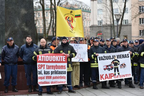 Vilniuje ugniagesiai reikalavo didesnių atlyginimų - Sputnik Lietuva