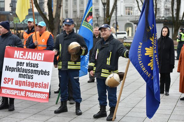 Vilniuje ugniagesiai reikalavo didesnių atlyginimų - Sputnik Lietuva