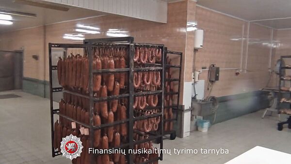 На мясоперерабатывающем заводе в Таураге обнаружили нарушения  - Sputnik Литва