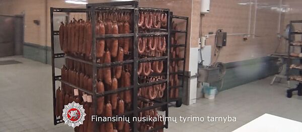 На мясоперерабатывающем заводе в Таураге обнаружили нарушения  - Sputnik Литва