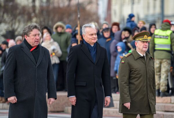 Президент Литвы назвал литовскую армию способной побороть любого врага Президент Литвы назвал литовскую армию способной побороть любого врага - Sputnik Литва