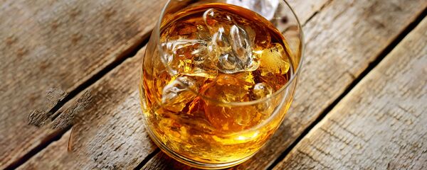 Напиток в бокале - Sputnik Литва