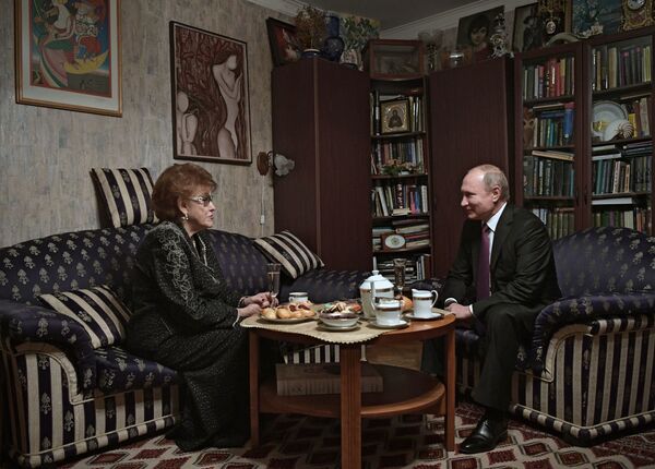 Умерла президент СПбГУ Людмила Вербицкая Умерла президент СПбГУ Людмила Вербицкая - Sputnik Литва