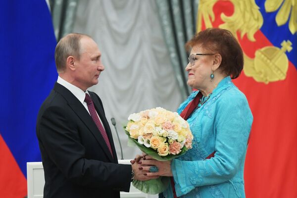 Умерла президент СПбГУ Людмила Вербицкая Умерла президент СПбГУ Людмила Вербицкая - Sputnik Литва