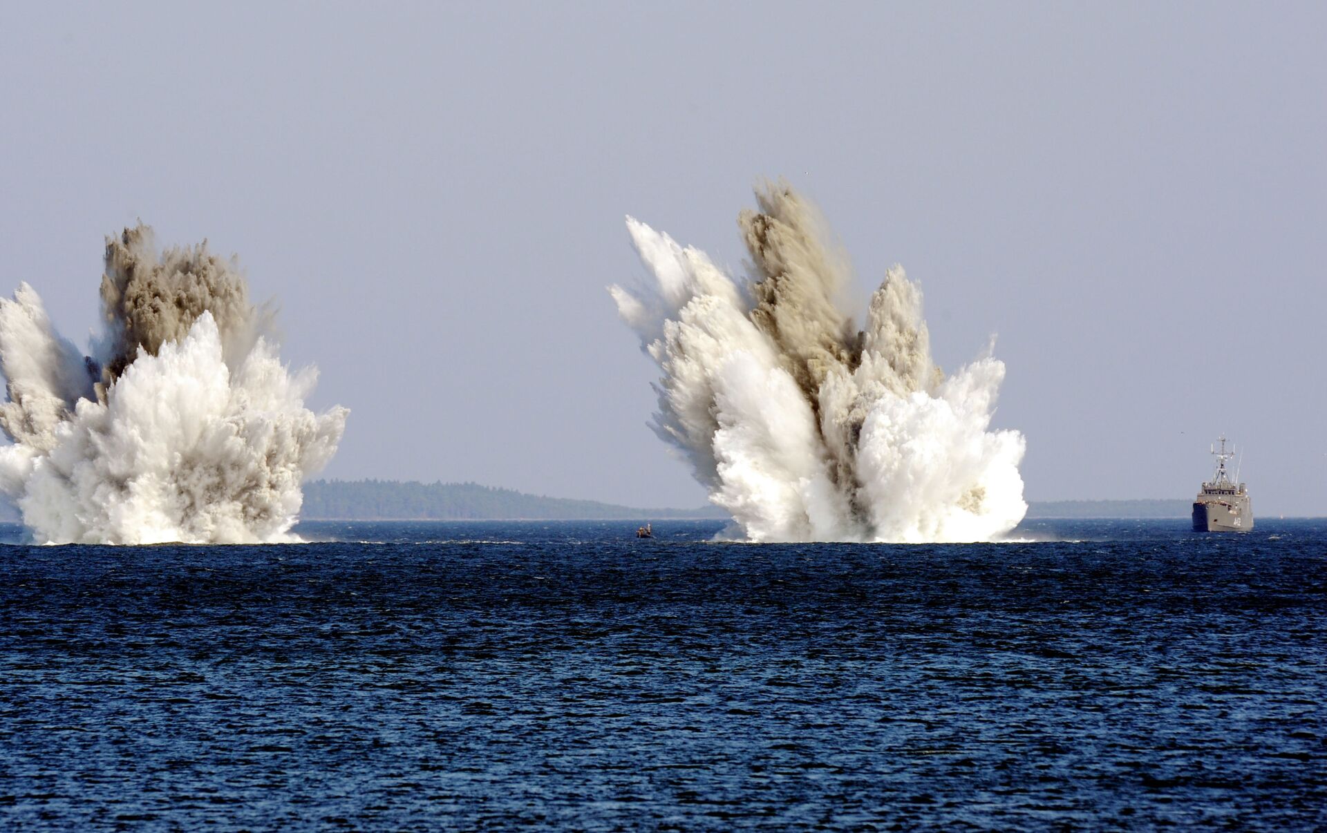 Гибнущее море. Балтийское море взрыв. Натовский уничтожитель мин "морская лиса". Подорвался на морской мине. Уничтожитель мин «морская лиса», принадлежащий НАТО..