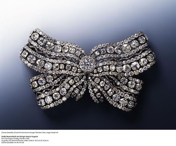 Ограбление сокровищницы в Дрездене показали на видео Ограбление сокровищницы в Дрездене показали на видео - Sputnik Литва