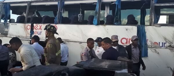 ДТП с туристическим автобусом в Доминикане, 26 ноября 2019 года  - Sputnik Литва