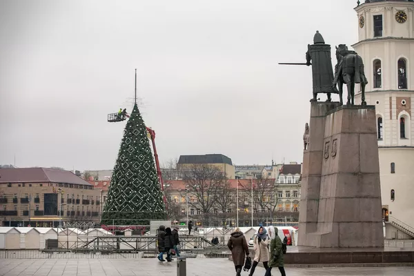 Kada ir kaip vyks Kalėdų eglučių įžiebimo šventės Lietuvos miestuose Kada ir kaip vyks Kalėdų eglučių įžiebimo šventės Lietuvos miestuose - Sputnik Lietuva