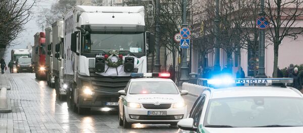 Акция протеста перевозчиков в Вильнюсе, 27 ноября 2019 года  - Sputnik Литва