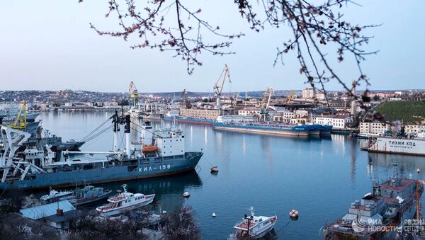 Порт в Севастополе, архивное фото - Sputnik Lietuva