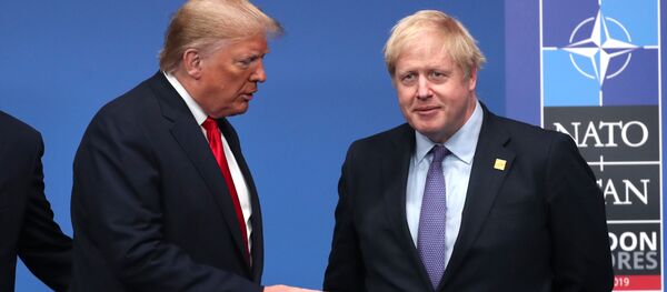 Премьер Великобритании Борис Джонсон и президент США Дональд Трамп, 4 декабря 2019 года - Sputnik Литва