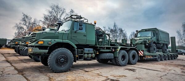 Тягачи ZETROS 3643 для литовской армии - Sputnik Литва