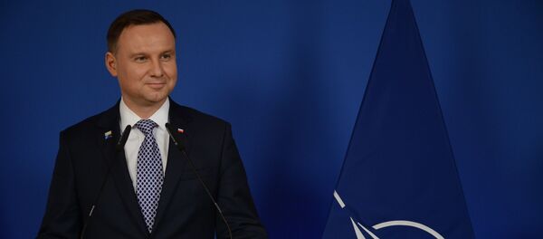 Президент Польши Анджей Дуда выступает на саммите НАТО в Брюсселе. - Sputnik Литва