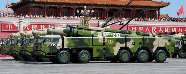 Наземные ракетные комплексы с противокорабельными баллистическими ракетами Dongfeng 21А (DF-21А) Народно-освободительной армии Китая, архивное фото Наземные ракетные комплексы с противокорабельными баллистическими ракетами Dongfeng 21А (DF-21А) Народно-освободительной армии Китая, архивное фото - Sputnik Lietuva