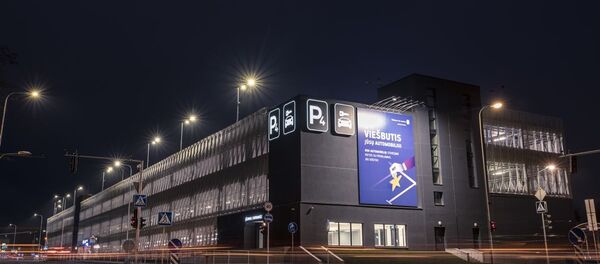 Многофункциональная парковка в Вильнюсском аэропорту - Sputnik Литва