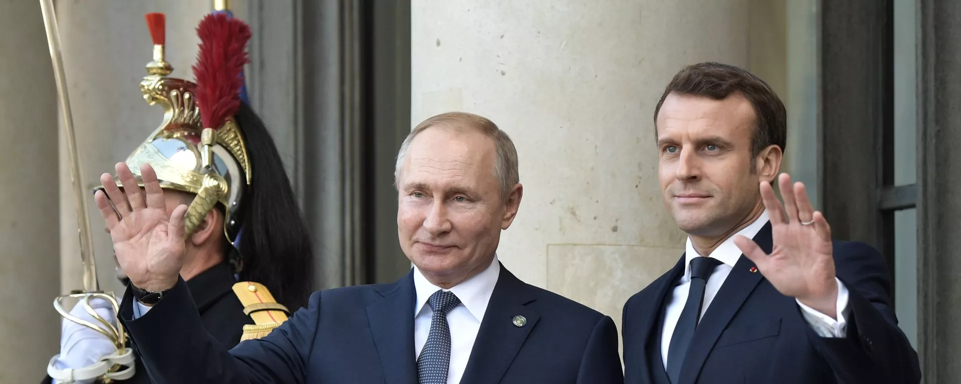 Rusijos prezidentas Vladimiras Putinas ir Prancūzijos prezidentas Emanuelis Makronas - Sputnik Lietuva, 1920, 18.04.2021
