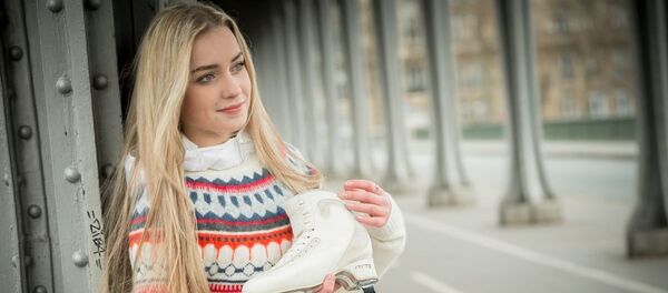 Литовская фигуристка Александра Головкина, архивное фото Литовская фигуристка Александра Головкина, архивное фото - Sputnik Литва