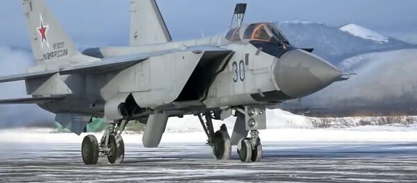 MiG-31BM naikintuvų oro dvikova virš Kamčiatkos - Sputnik Lietuva
