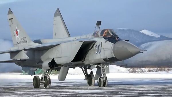 MiG-31BM naikintuvų oro dvikova virš Kamčiatkos - Sputnik Lietuva