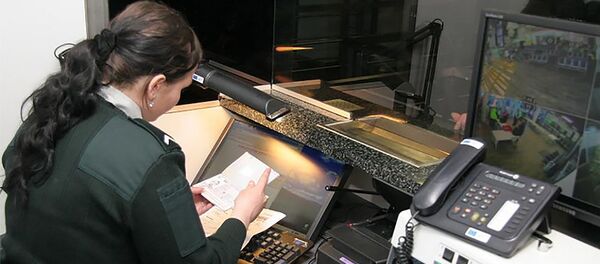 Пограничный контроль в Каунасском аэропорту Пограничный контроль в Каунасском аэропорту - Sputnik Литва