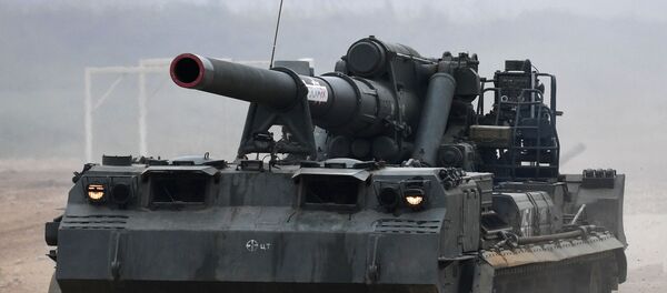 Самоходная пушка 2С7М Малка, архивное фото - Sputnik Литва