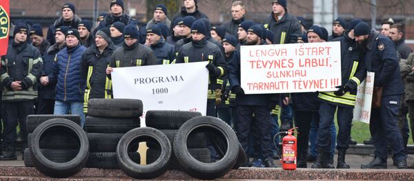 Акция протеста против принятия бюджета 2020 в Вильнюсе - Sputnik Литва