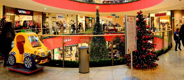 Рождественское оформление в магазине, архивное фото Рождественское оформление в магазине, архивное фото - Sputnik Lietuva