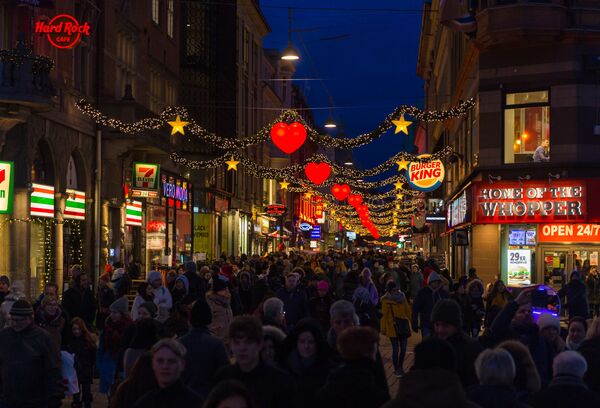 Украшенная к Рождеству улица в Копенгагене - Sputnik Литва