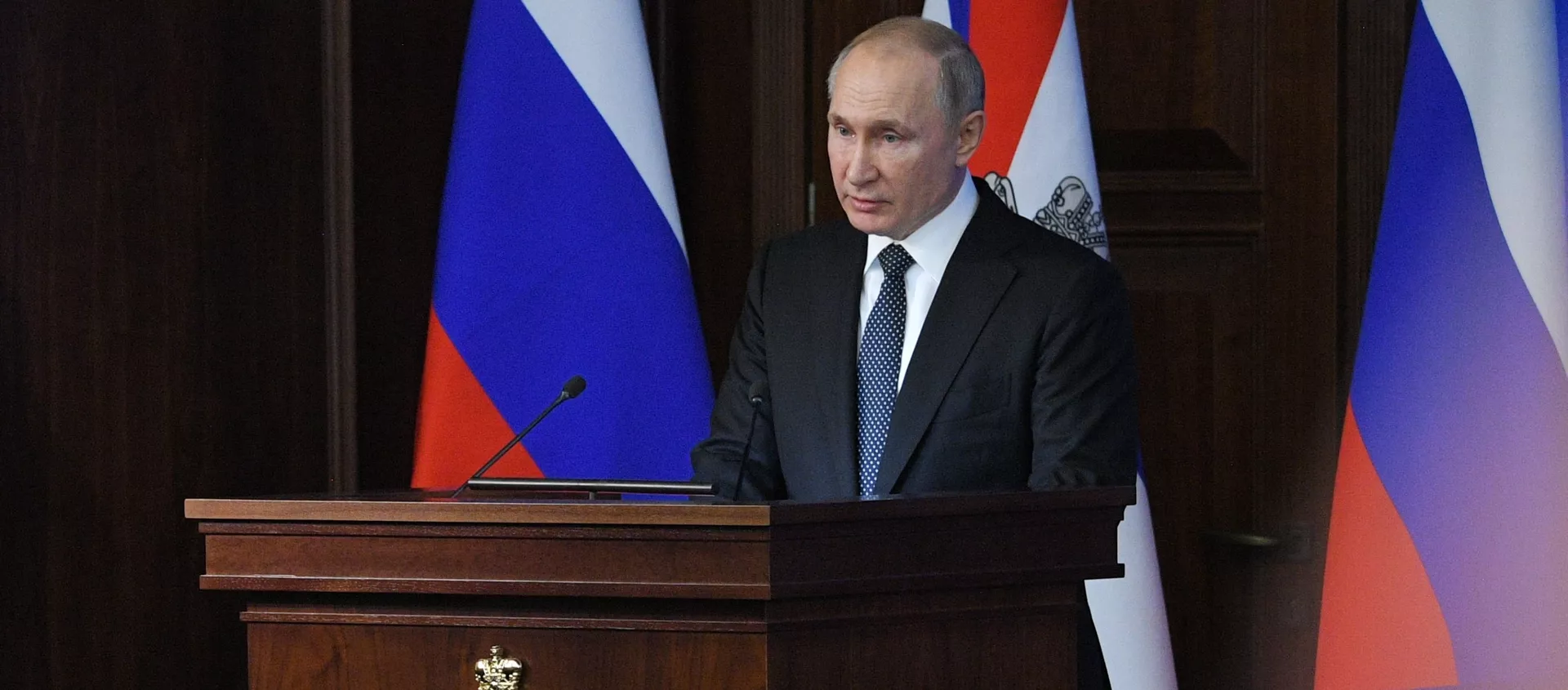 Президент РФ В. Путин принял участие в заседании расширенной коллегии Миниобороны РФ - Sputnik Lietuva, 1920, 30.12.2019