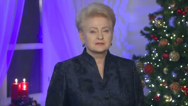 Dalia Grybauskaitė Kūčių vakarą palinkėjo kiekvienam pajusti bendrystę su artimaisiais - Sputnik Lietuva