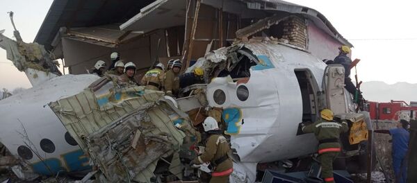 Крушение пассажирского самолета в Казахстане Крушение пассажирского самолета в Казахстане - Sputnik Lietuva