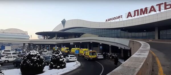 В Казахстане разбился пассажирский самолет В Казахстане разбился пассажирский самолет - Sputnik Литва