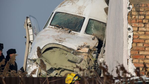 Крушение пассажирского самолета в Казахстане, 27 декабря 2019 года - Sputnik Литва