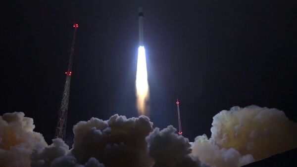 Rusijos gynybos ministerija parodė raketnešio Rokot paleidimą — video  - Sputnik Lietuva
