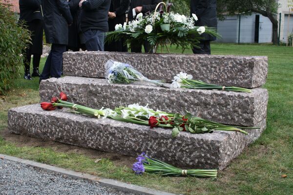 Памятник детям, погибшим в Вильнюсском гетто Памятник детям, погибшим в Вильнюсском гетто - Sputnik Литва